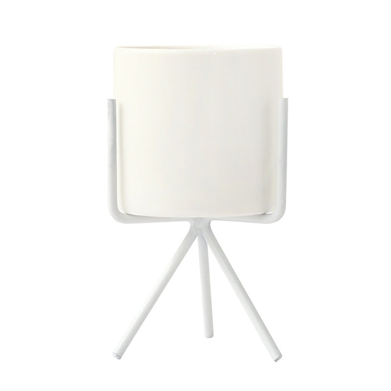 Nordische Keramik Vase - Minimalistisches Design mit Metallsockel