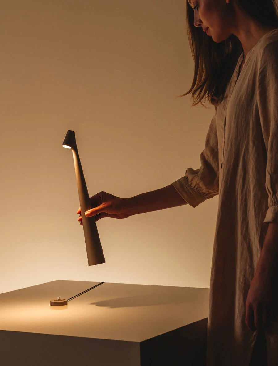 Nordic Tragbare Lampe - Moderne Skulptur-Leuchte Afrika Design