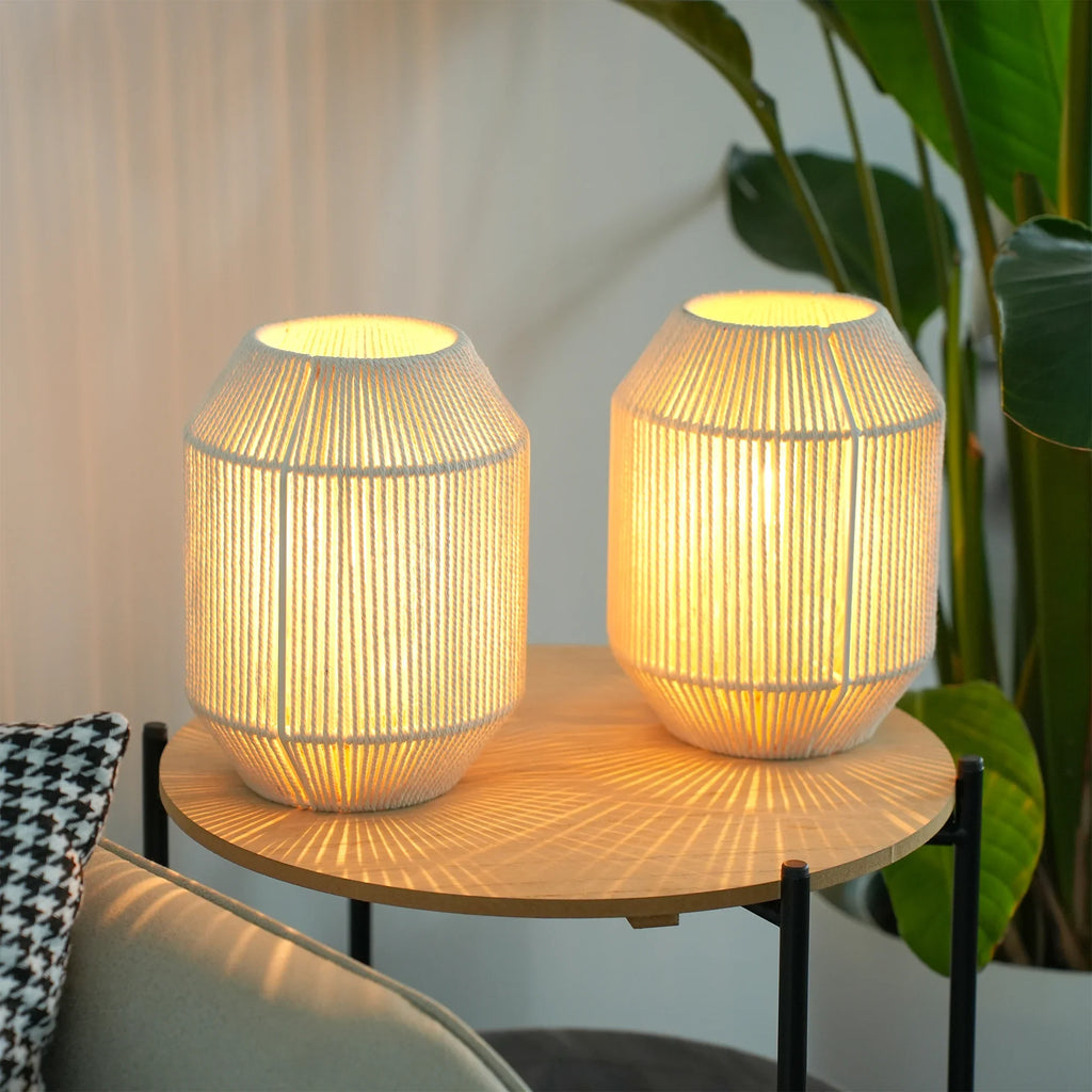 2er Set Tischlampen mit gewebtem Lampenschirm - Moderne Nachttischlampen