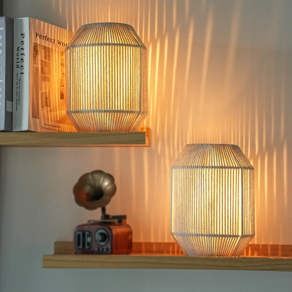 2er Set Tischlampen mit gewebtem Lampenschirm - Moderne Nachttischlampen